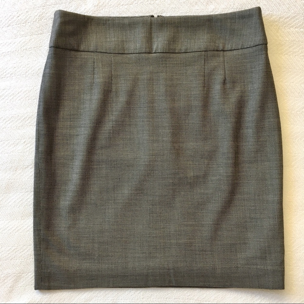 Banana Republic Pencil Skirt - Black/white Size 14